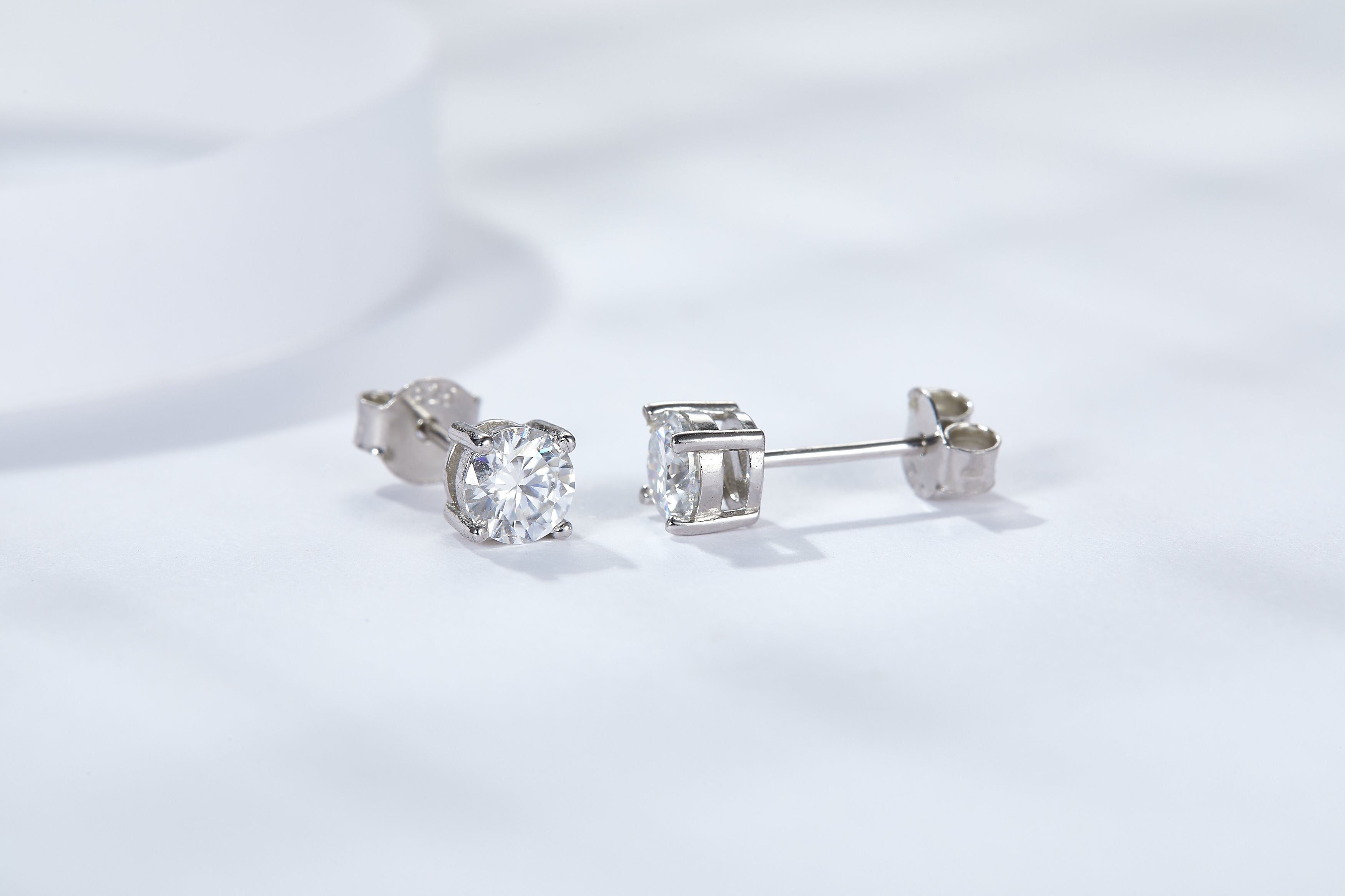 No.5 LAVESHA EM4020 Classical 4 Prongs 0.3/0.5/1.0 CTW*2 6A Moissanite 18K S925 Stud Earrings