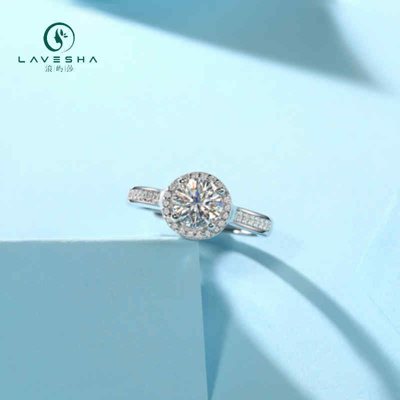 LAVESHA Women 1.0 CTW Round Moissanite S925 Adjustable Band Ring